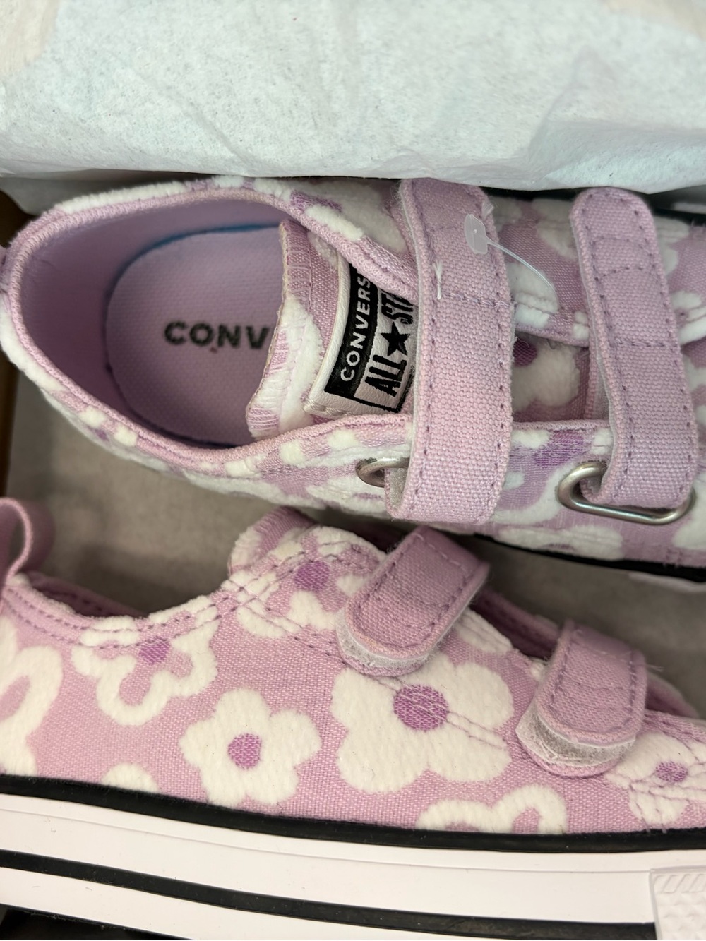 Converse All Star Pink Daisies Sneakers🌸